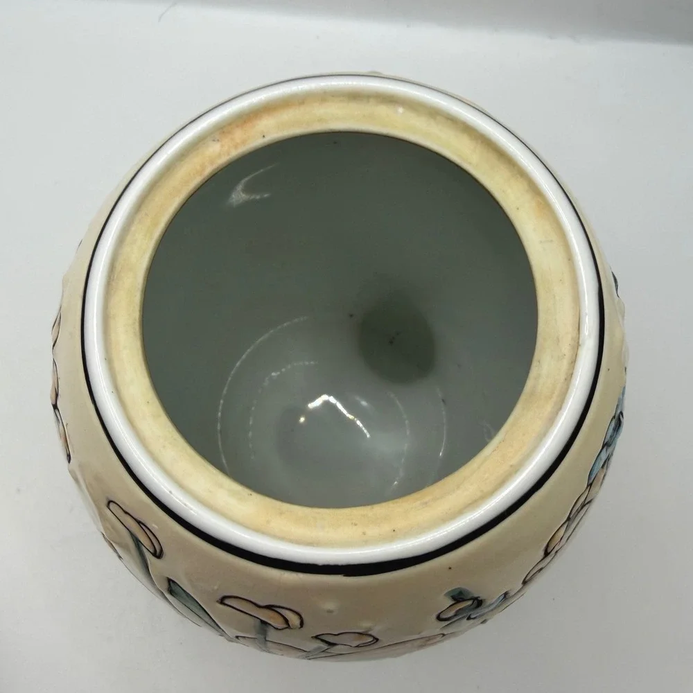 Vintage‎ Macau Hand Painted Porcelain Ginger Jar Floral Chinoiserie Decorative